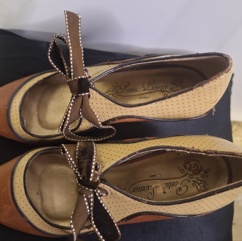 Poetic License Brown and Cream Vintage Inspired Kitten Heels Sz 6 - Picture 3 of 7